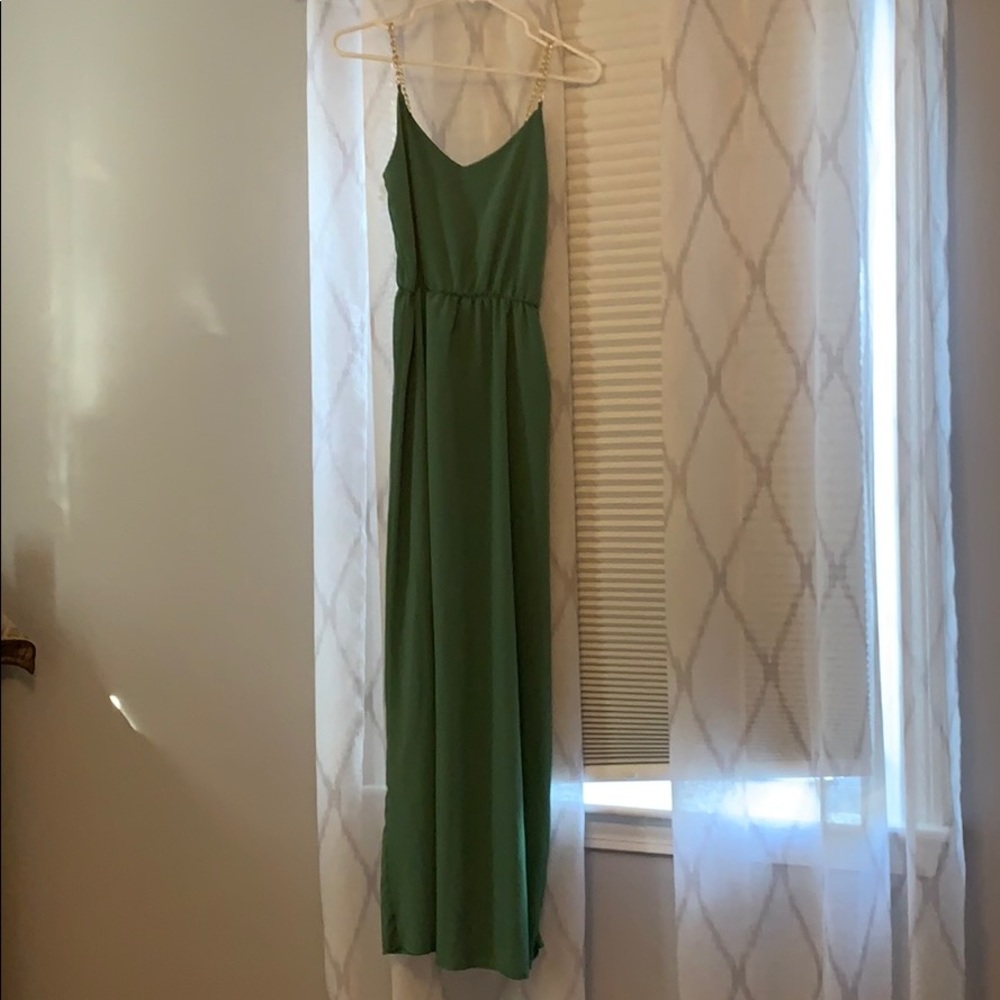 Maxi dress with chain straps